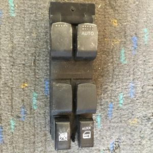 Пульт стеклоподъемника SUZUKI SX4 YB11S перед, прав RHD без обрамления