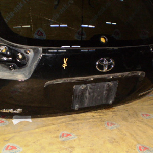 Дверь задняя TOYOTA Harrier MCU35 спойлер(голая) со стеклом