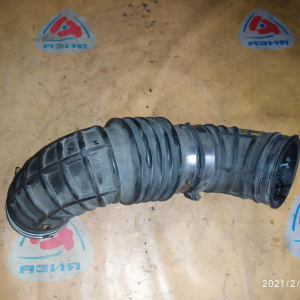 Гофра впускного коллектора Nissan YD25 Presage U30 резиновая ( низ на турбину + верх на в/ф )