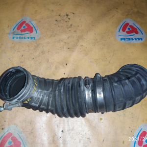 Гофра впускного коллектора Nissan YD25 Presage U30 резиновая ( низ на турбину + верх на в/ф )