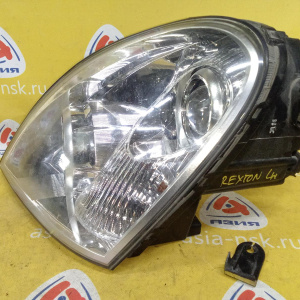 Фара SsangYong Rexton GAB/Y250 '2006- лев галоген, мех. корректор, 3 контакта (дефект крепления)