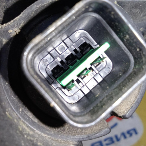 Фара SsangYong Rexton GAB/Y250 '2006- лев галоген, мех. корректор, 3 контакта (дефект крепления)