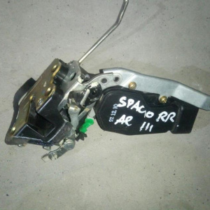 Замок двери Toyota AE111 Corolla Spacio зад, прав