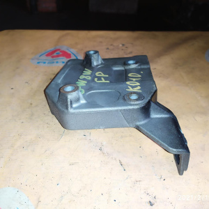 Крепление компрессора кондиционера Mazda FP/FS Capella GW8W FSJ3