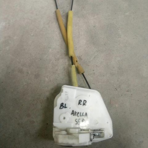 Замок двери Mazda BL Axela '2010 зад, прав