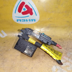 Блок предохранителей Chevrolet Aveo T300 LDE/F16D4 под капот на аккумулятор '2011-