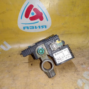 Блок предохранителей Chevrolet Aveo T300 LDE/F16D4 под капот на аккумулятор '2011-