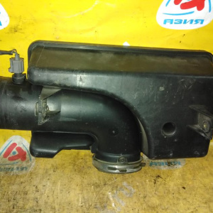 Резонатор воздушного фильтра Jeep Grand Cherokee WH/WK EVA 4.7 с датчиком 53013588AB '2005-