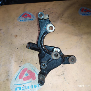 Крепление насоса гидроусилителя руля Toyota 1GD-FTV Fortuner/Hilux Pick Up/Land Cruiser Prado GUN156 чугун., верхний