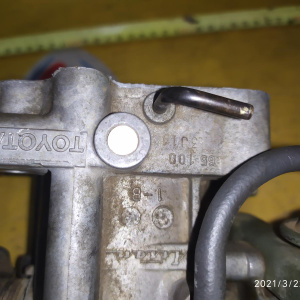 Заслонка дроссельная Toyota 3VZ-E Hilux Surf/4Runner VZN130 '1991-1995 ДЕФЕКТ ( сломан датчик положения ) 22210-65100