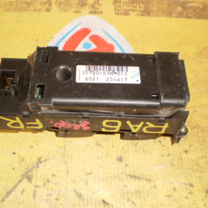 Пульт стеклоподъемника HONDA Odyssey RA6 перед, прав дефект 35750-S3N-013