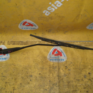 Держатель дворника Honda Stepwgn RF1 R