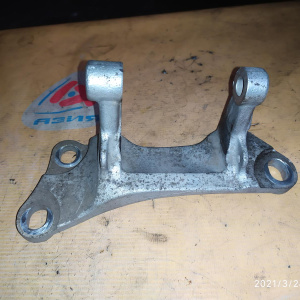 Крепление подушки ДВС Honda K20A Integra DC5 m/t W2M5 перед, лев ( S7C ) 1S1