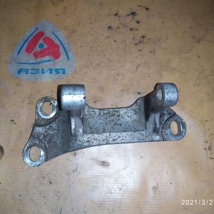 Крепление подушки ДВС Honda K20A Integra DC5 m/t W2M5 перед, лев ( S7C ) 1S1