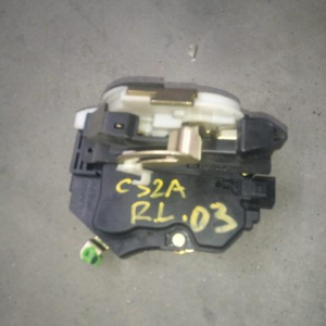 Замок двери Mitsubishi CS2A Lancer зад, лев