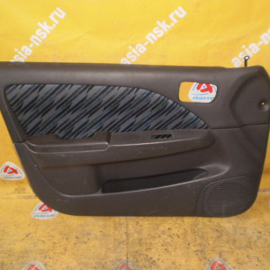Обшивка двери Toyota Caldina ST190 '1996-2001 перед, лев