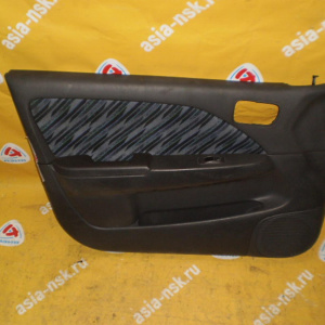 Обшивка двери Toyota Caldina ST190 '1996-2001 перед, лев