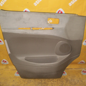 Обшивка двери Toyota Hiace Regius KCH46 перед, лев