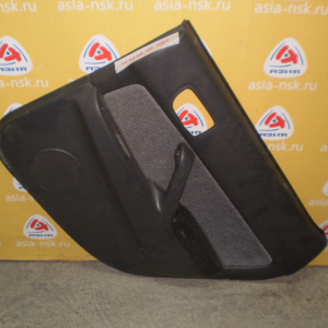 Обшивка двери Toyota Vista SV40 зад, прав Hardtop