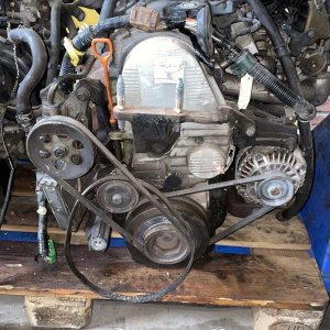 Двигатель Honda D16A-9105005 без кондера  трамблера и генератора HR-V GH4