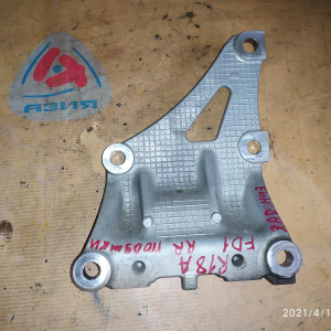 Крепление подушки ДВС Honda R18A Civic FD1/RN6 зад. зад, прав SNAA8