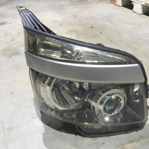 Фара Toyota 28-203 прав Voxy ZRR70 '2007-2010 ксенон