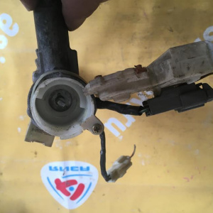 Замок зажигания TOYOTA ST200 сломана контактная группа 45020-20-11