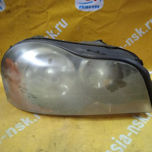 Фара Volvo XC90 CZ '2002- прав RHD электро. корректор галоген чёрная 30784152