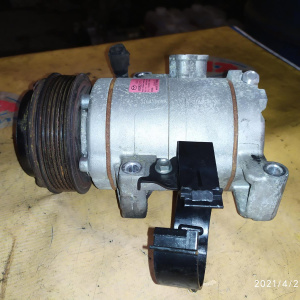 Компрессор кондиционера Mazda SH CX-5 KE 6 ручейков, диаметр шкива 115 мм. KD622078