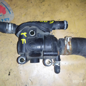 Корпус термостата Mazda/Ford N8U4A / YF0915176A + YF0915172A Tribute#Escape/Maverick EPEW YF крышка + корпус