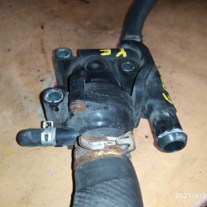 Корпус термостата Mazda/Ford N8U4A / YF0915176A + YF0915172A Tribute#Escape/Maverick EPEW YF крышка + корпус