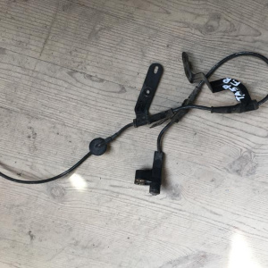 Датчик ABS Mazda Millenia TA5P перед, прав