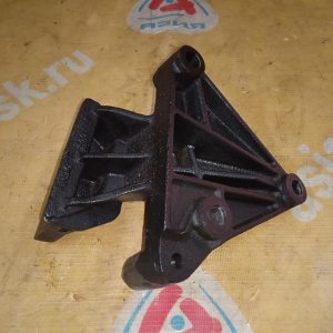 Кронштейн опоры двигателя Opel LPI/Z20LEH Astra H A04 перед, лев 55350845