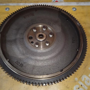 Маховик Kia S6D/S5D Spectra/Shuma/Sephia FB/FX '2000-2005 2WD 5MT K2A1 K247 K2N3 с корзиной и диском