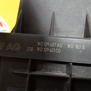 Корпус воздушного фильтра Volkswagen Tiguan B6/3C2/5N1/5N2 BZB/CAWA/CCZD 1K0129607AG