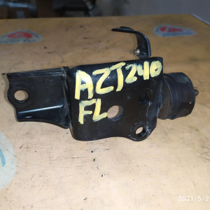 Крепление подушки ДВС Toyota 1AZ-FSE Allion/Premio AZT240 2WD CVT перед, лев 3