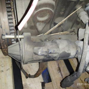 Стартер NISSAN LD23C m/t Bus BOSCH 9000331430