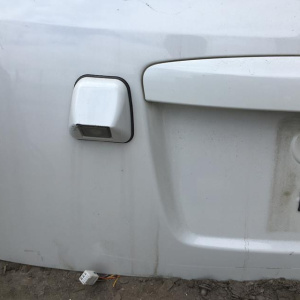 Дверь задняя SUZUKI SX4 YA41S '2006-2012 спойлер + камера