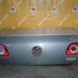 Крышка багажника Volkswagen Passat B6/3C2 '2005-2010 в сборе LB5M (дефект левого фонаря)