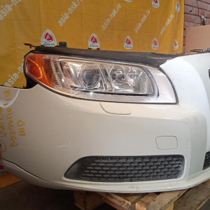 Ноускат Volvo V70 BW B5254T10 '2010 2.5L 6AT AC RHD HID-ксенон, омыватели (дефект левой фары)