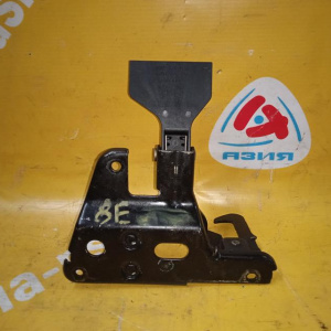 Крючок капота Audi A4 B7/8EC/8ED