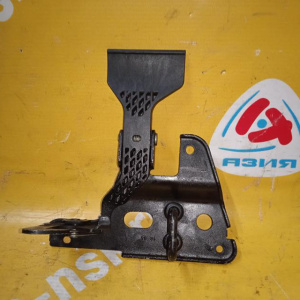 Крючок капота Audi A4 B7/8EC/8ED