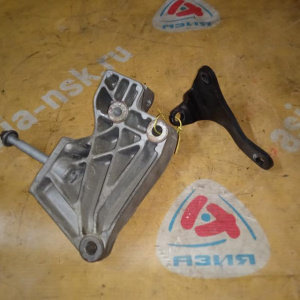 Кронштейн генератора Opel 2H9/Z18XE Astra H A04 90571112