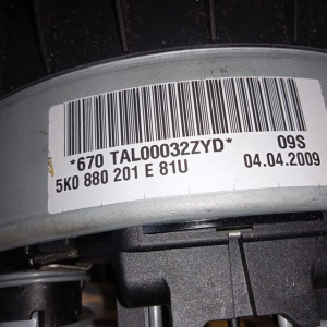 Подушка безопасности Volkswagen Golf 6 5K1 водителя с зарядом 1 фишка, 3 спицы 5K0880201E81U
