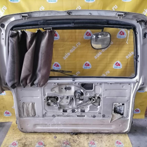 Дверь задняя TOYOTA Hiace LH106 в.26-47 пассажир(дефект) с метлой