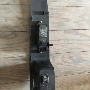 Пульт стеклоподъемника MITSUBISHI Outlander CW5W перед, лев 8608A061