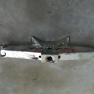 Домкрат Suzuki Jimny JB23W