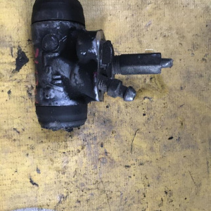 Тормозной цилиндр Toyota NCP10/20 зад, прав