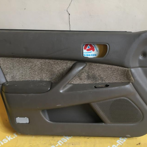 Обшивка двери Toyota Vista SV40 перед, лев