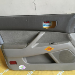 Обшивка двери Toyota Vista SV40 перед, лев